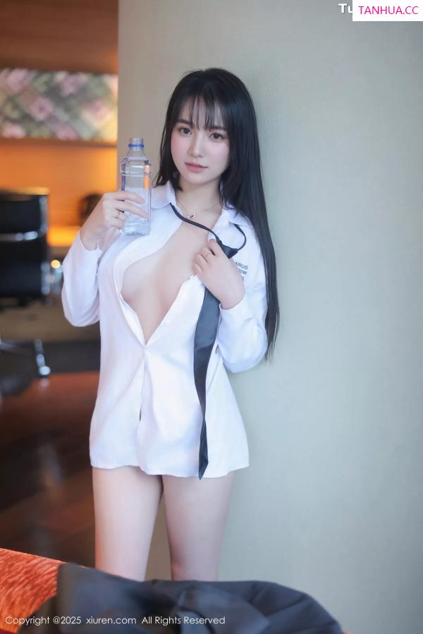  [XiuRen]高清写真图 2025.05.28 No.10335 软情 白色衬衫第12张图片